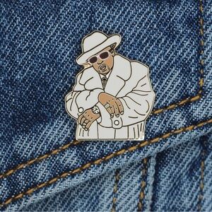 Tony Snow (pimp-c) player Stylish White and Gold Enamel Pin